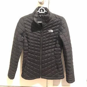 NWOT The North Face stretch Thermoball jacket